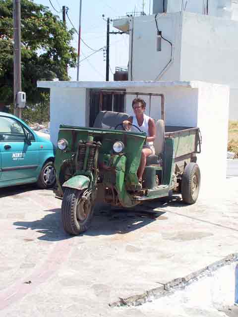 kosmadei-transport.jpg